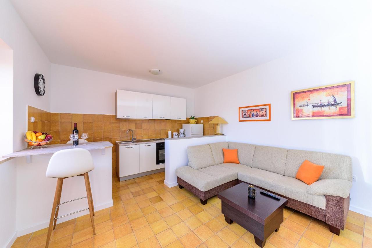 Apartmani Bokin Μπολ Εξωτερικό φωτογραφία