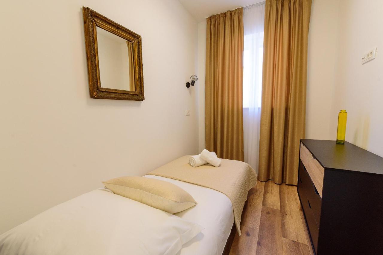 Apartmani Bokin Μπολ Εξωτερικό φωτογραφία
